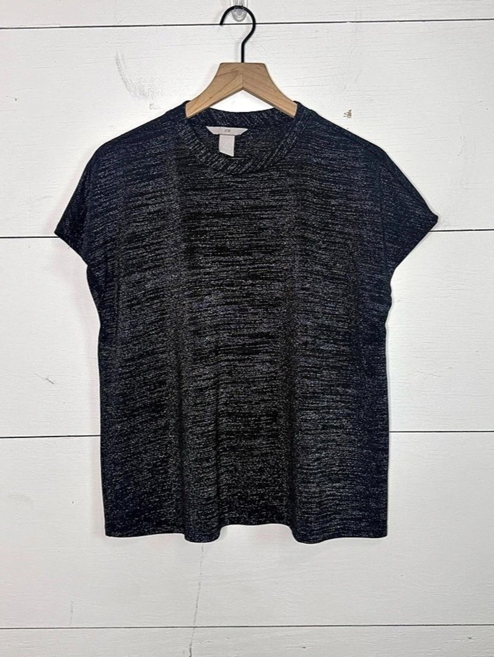 H&M • Black Short Sleeve Metallic Cap Sleeve Top Size Large
